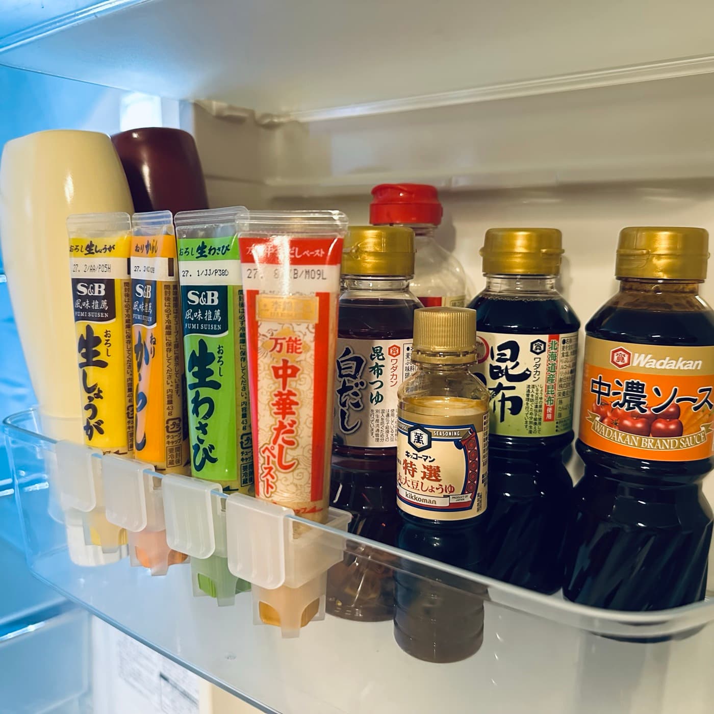 冷蔵庫内の調味料